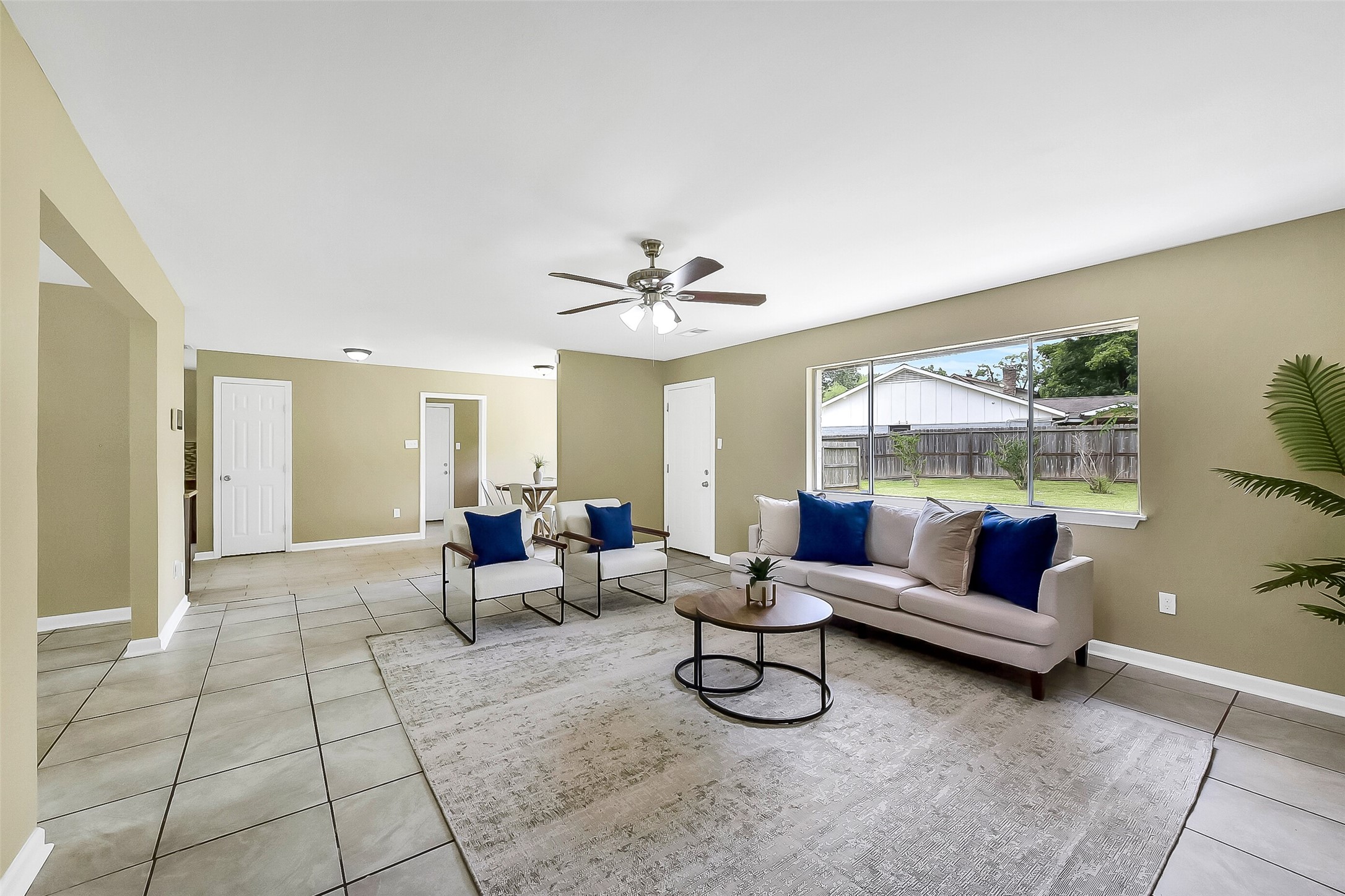 15503 Wandering Trail Property Photo 3