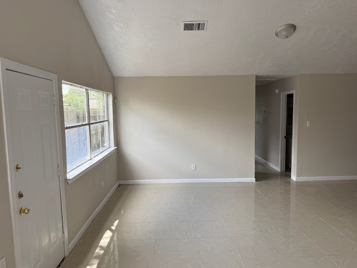 16528 Monte Carlo Lane Property Photo 2