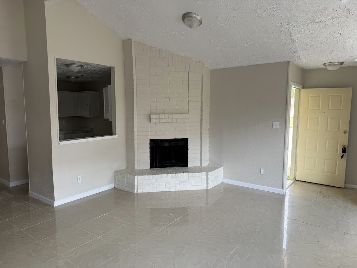 16528 Monte Carlo Lane Property Photo 3