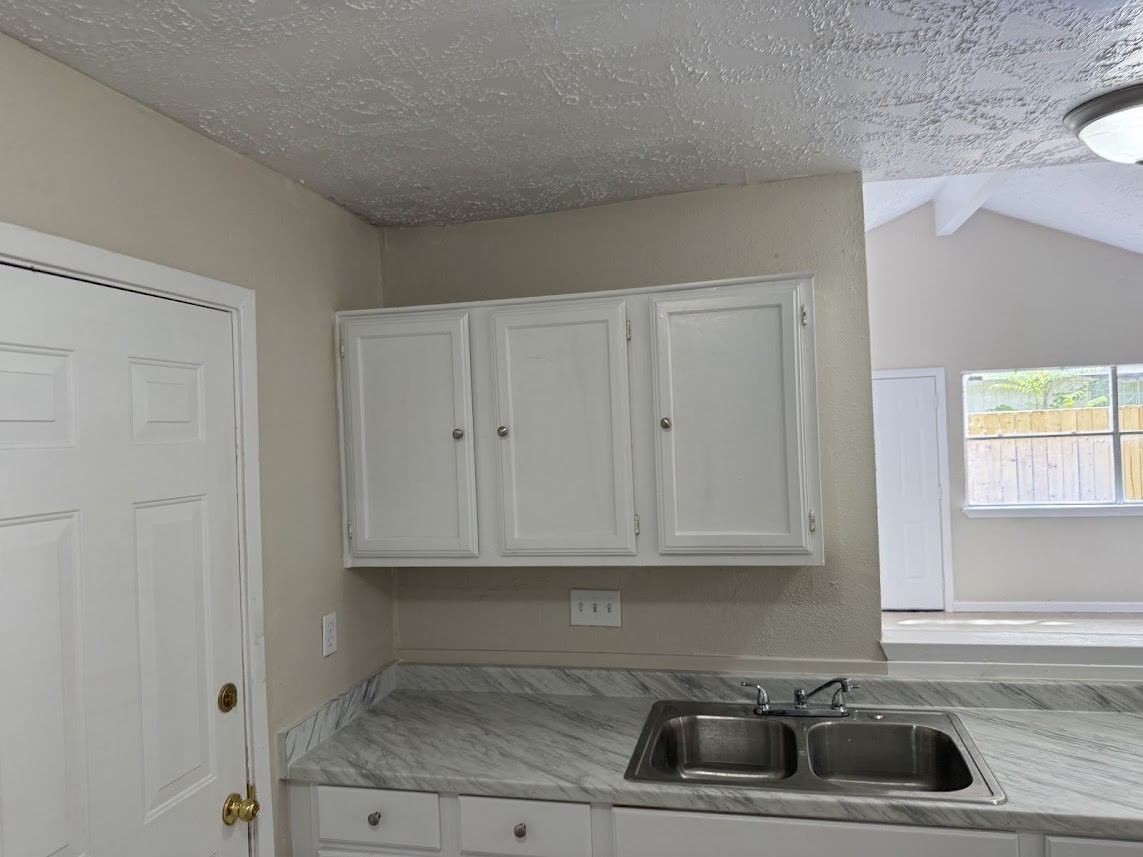 16528 Monte Carlo Lane Property Photo 5