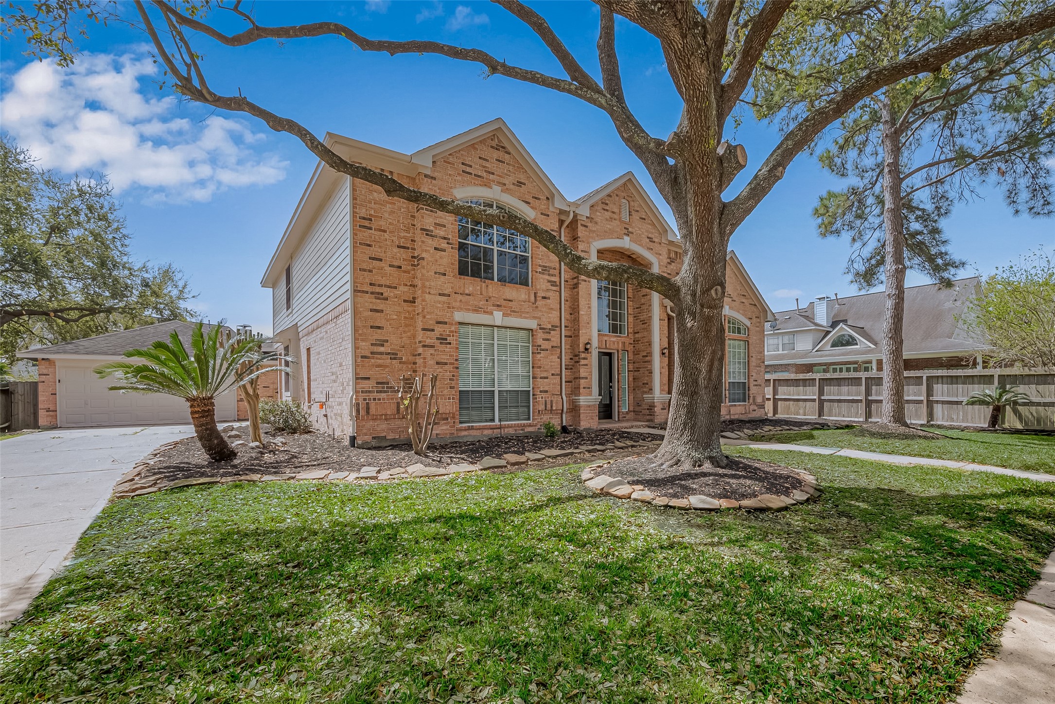 16939 Sandestine Drive Property Photo 3