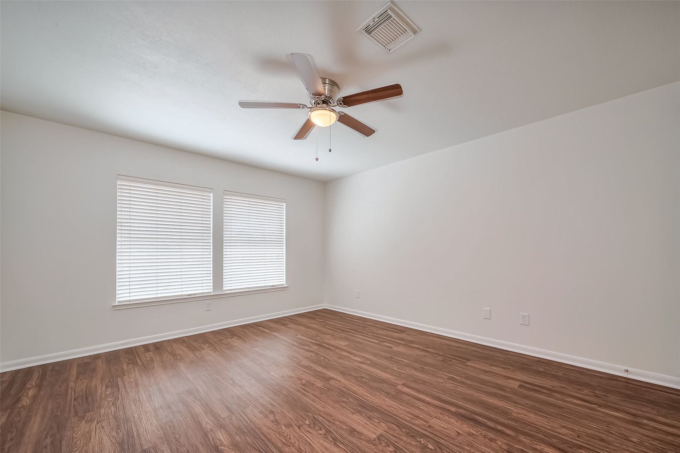 16939 Sandestine Drive Property Photo 28