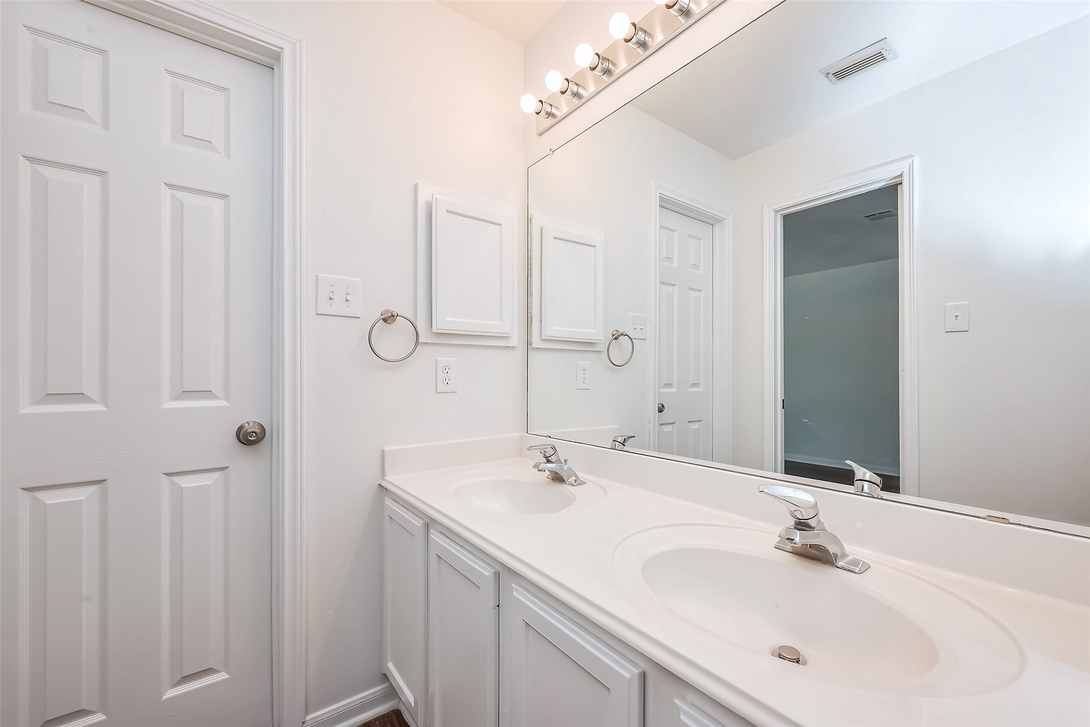 16939 Sandestine Drive Property Photo 35