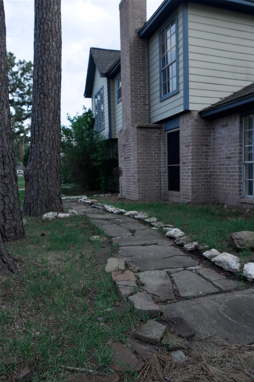 17719 Windy Point Drive Property Photo 3