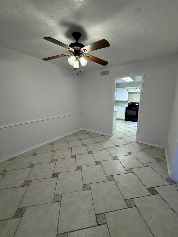 17719 Windy Point Drive Property Photo 7