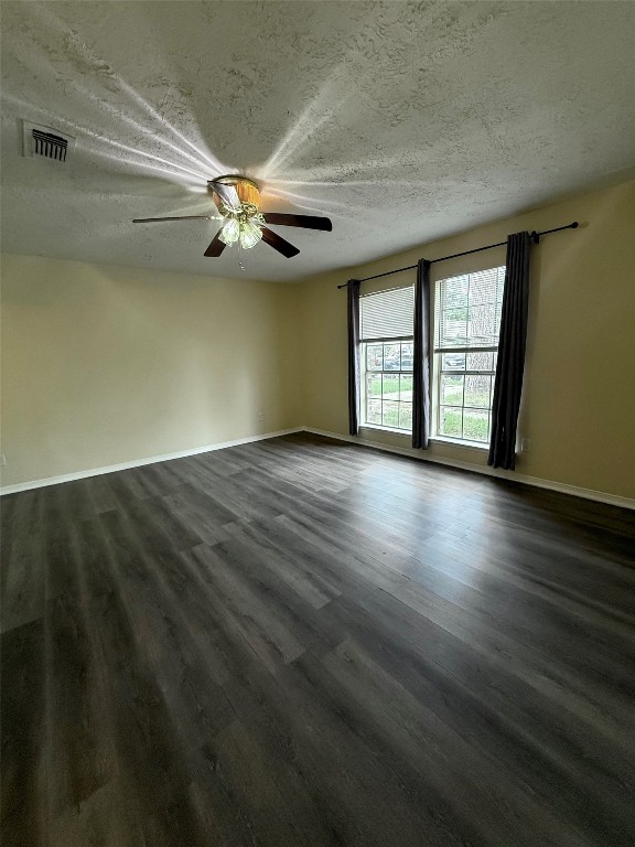 17719 Windy Point Drive Property Photo 14