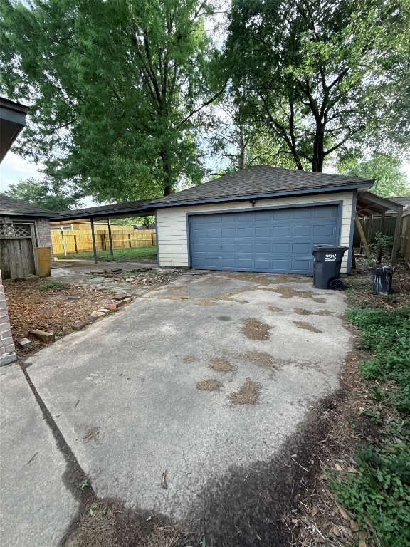 17719 Windy Point Drive Property Photo 32
