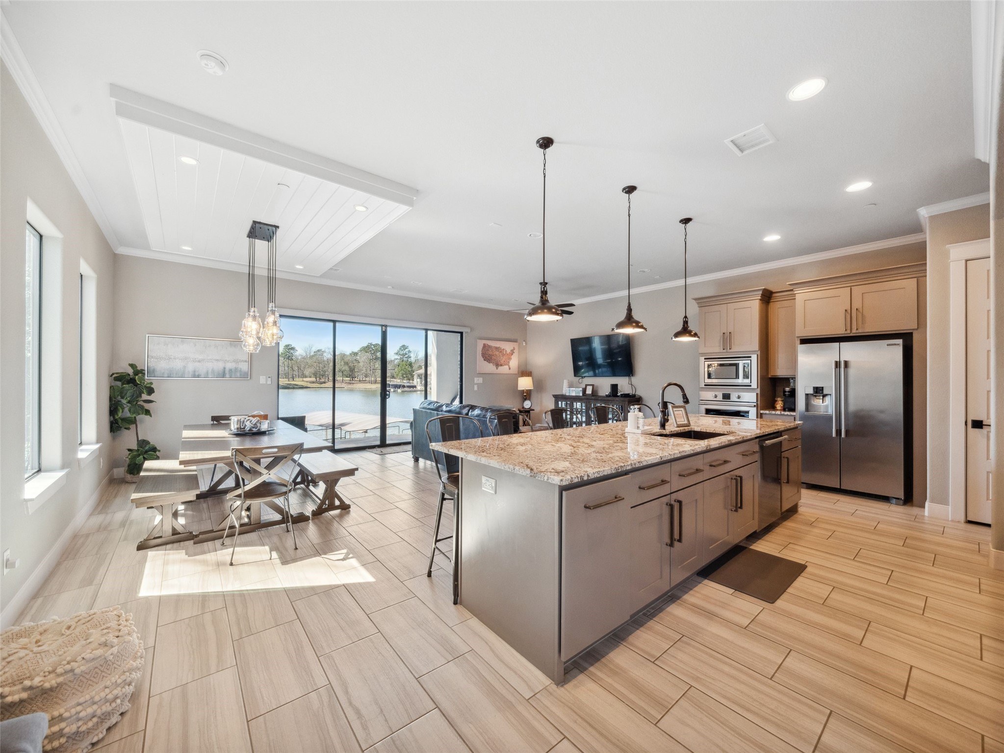 14898 Diamondhead Road N Property Photo
