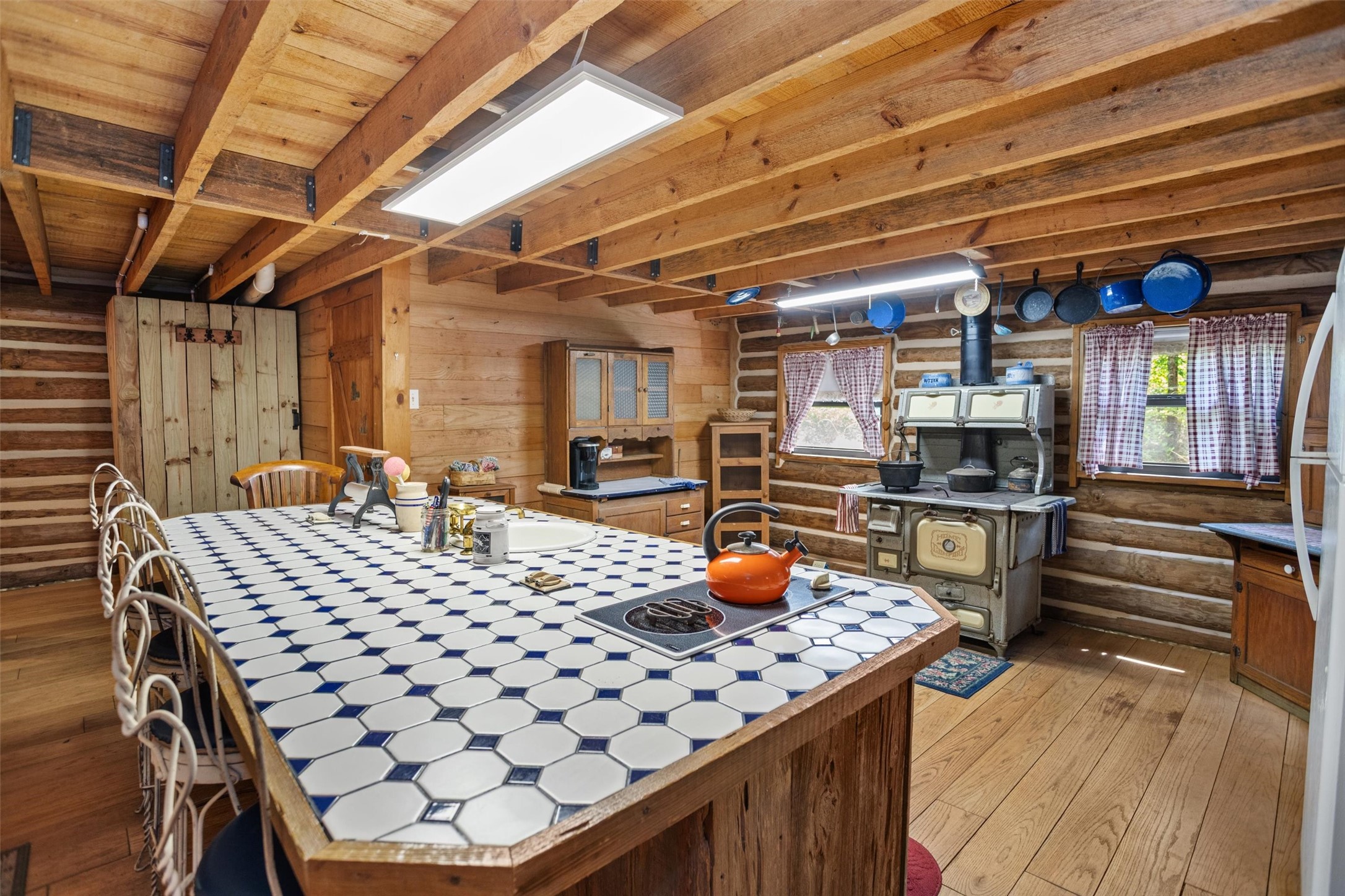 1593 Cr 2290 Property Photo 16