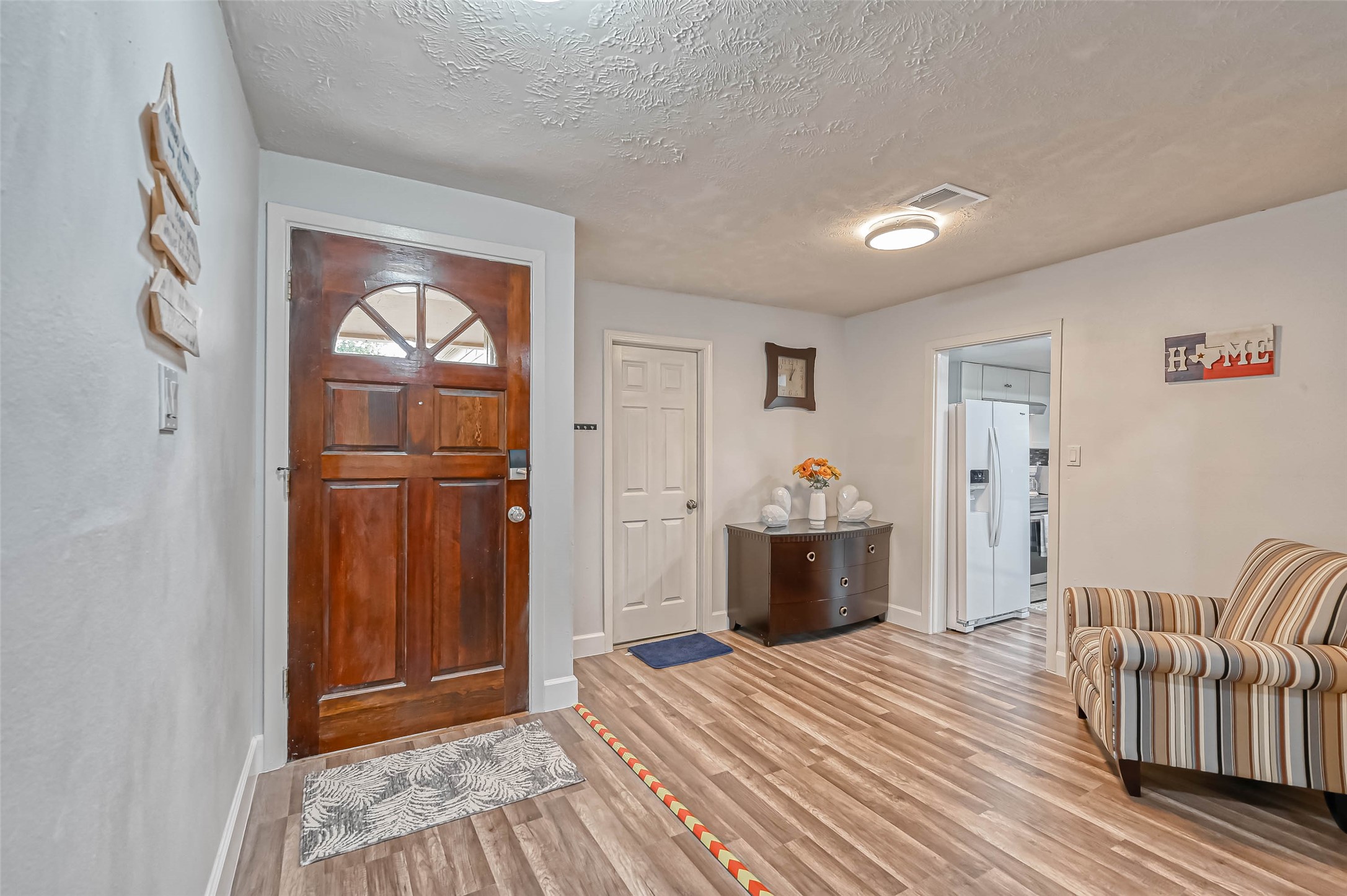 11618 Corona Lane Property Photo 4