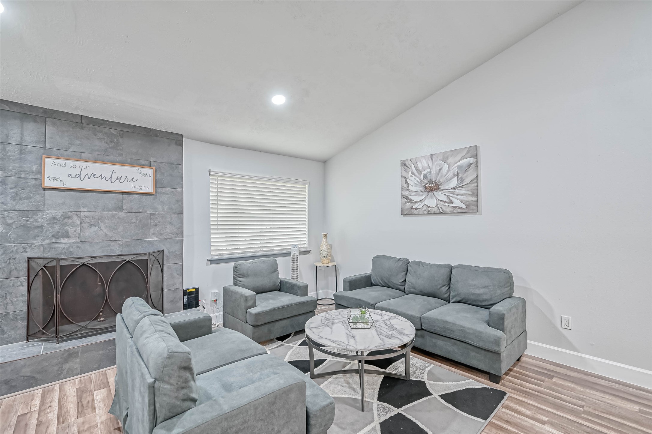 11618 Corona Lane Property Photo 6