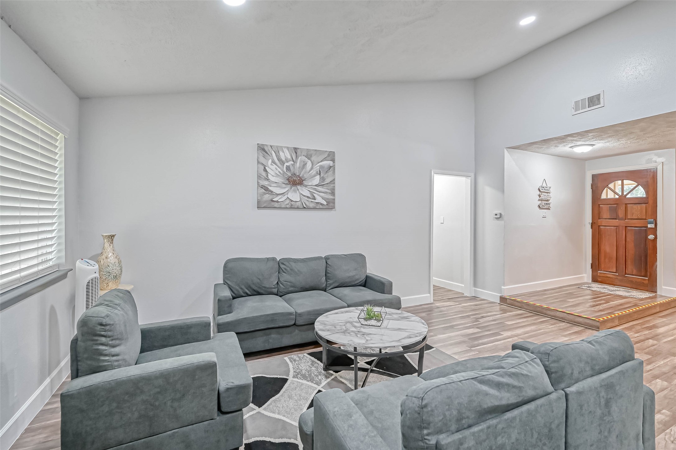 11618 Corona Lane Property Photo 7