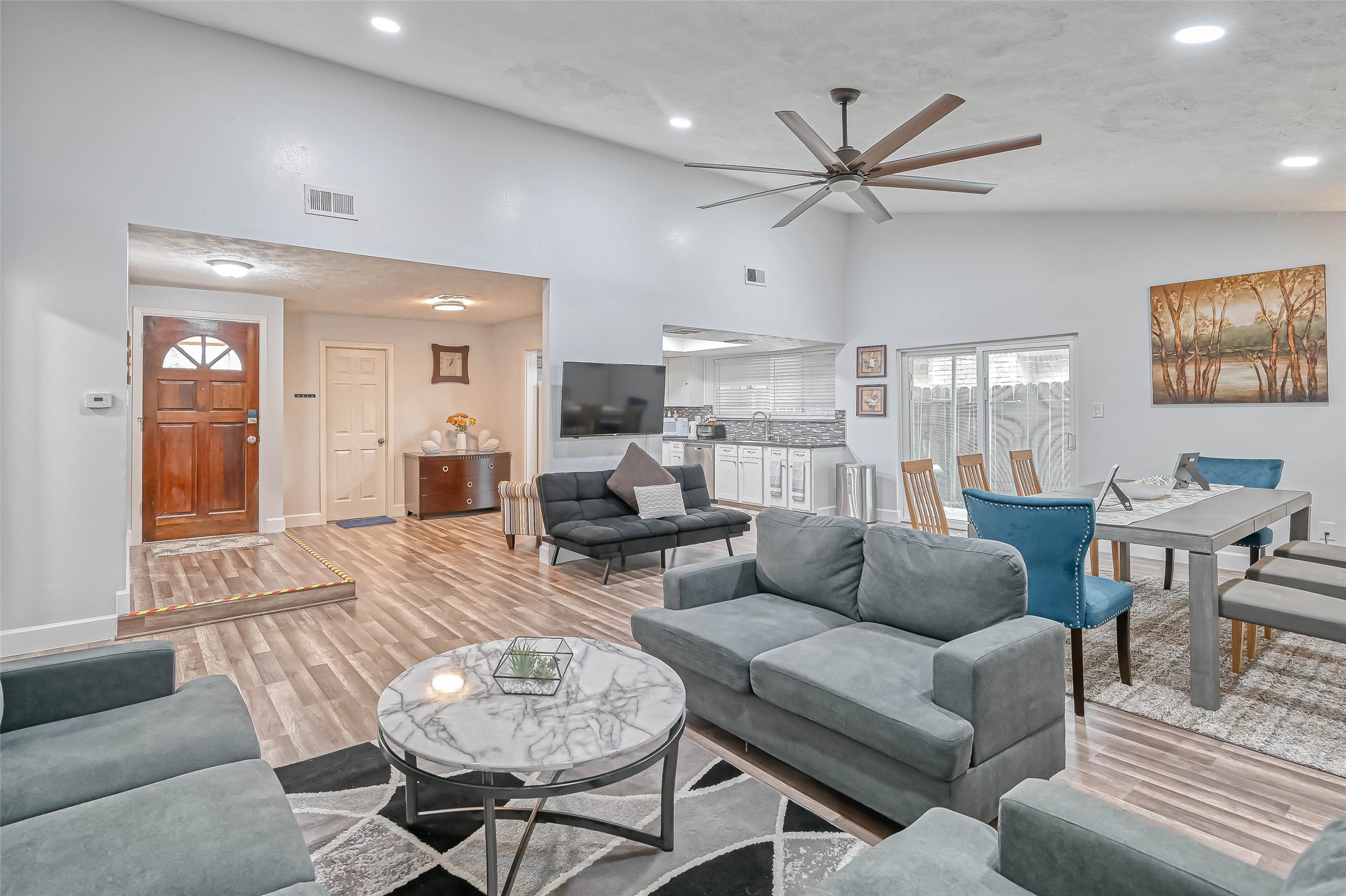 11618 Corona Lane Property Photo 8