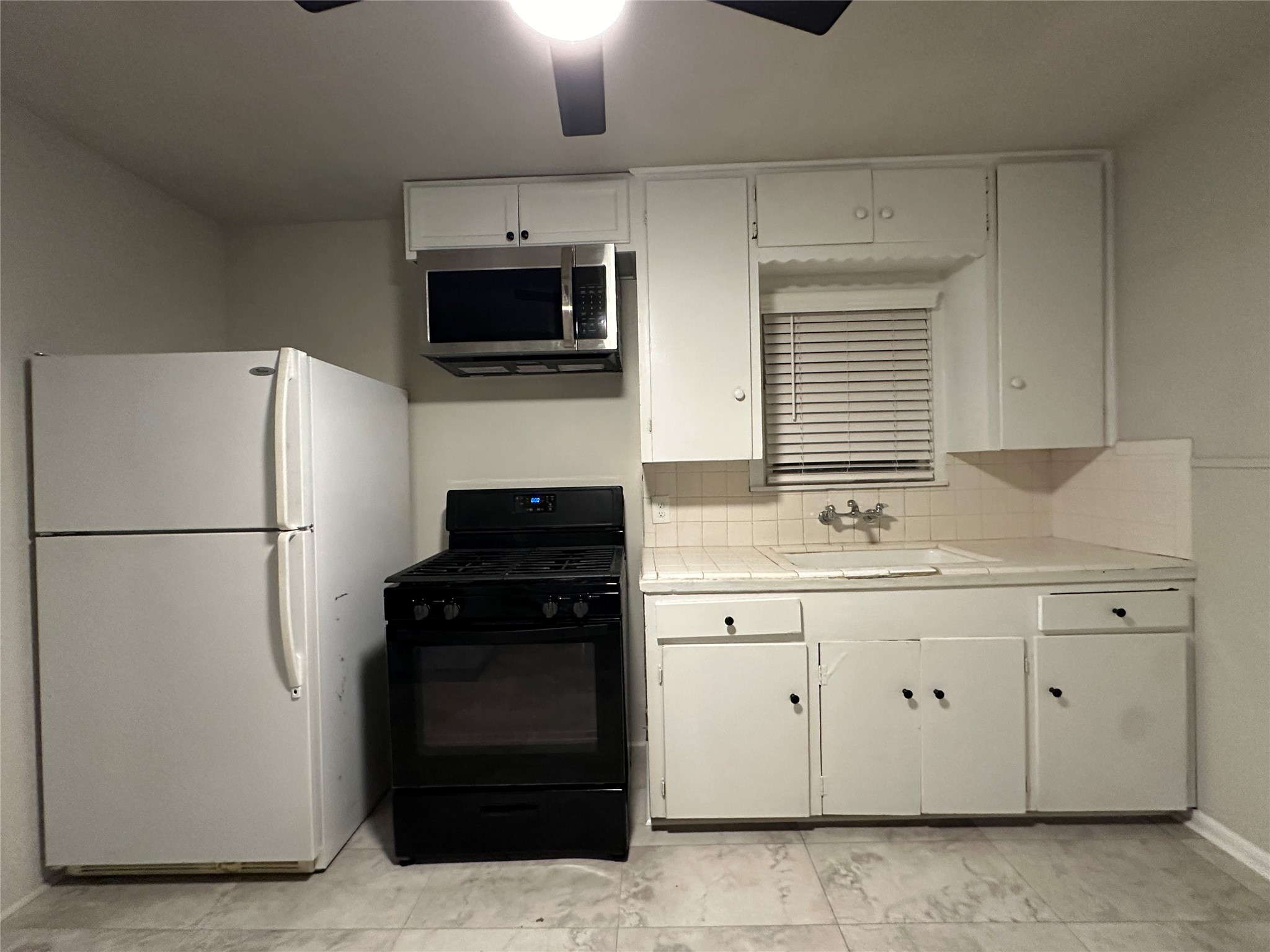 2717 Napoleon Street Property Photo 14