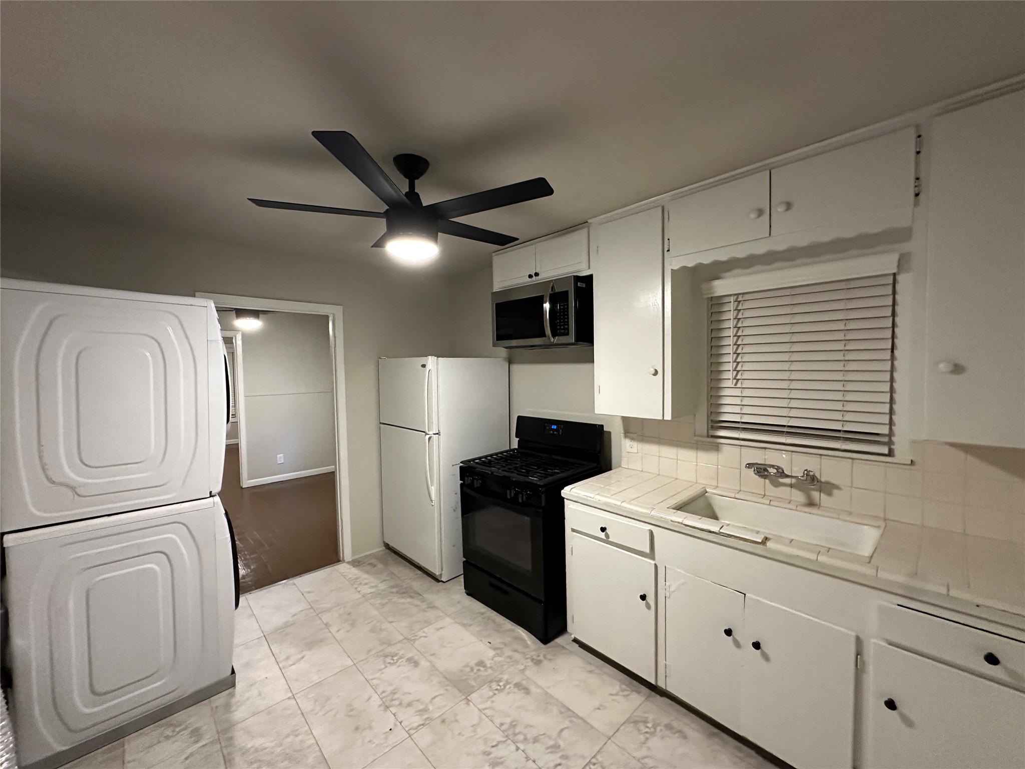 2717 Napoleon Street Property Photo 15