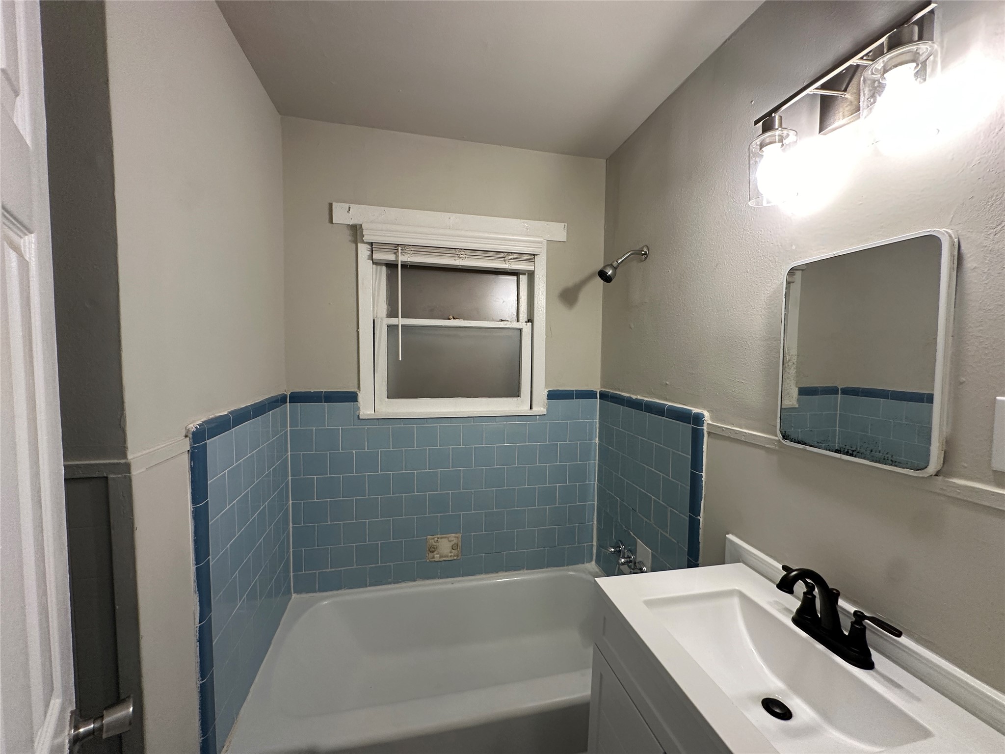 2717 Napoleon Street Property Photo 27