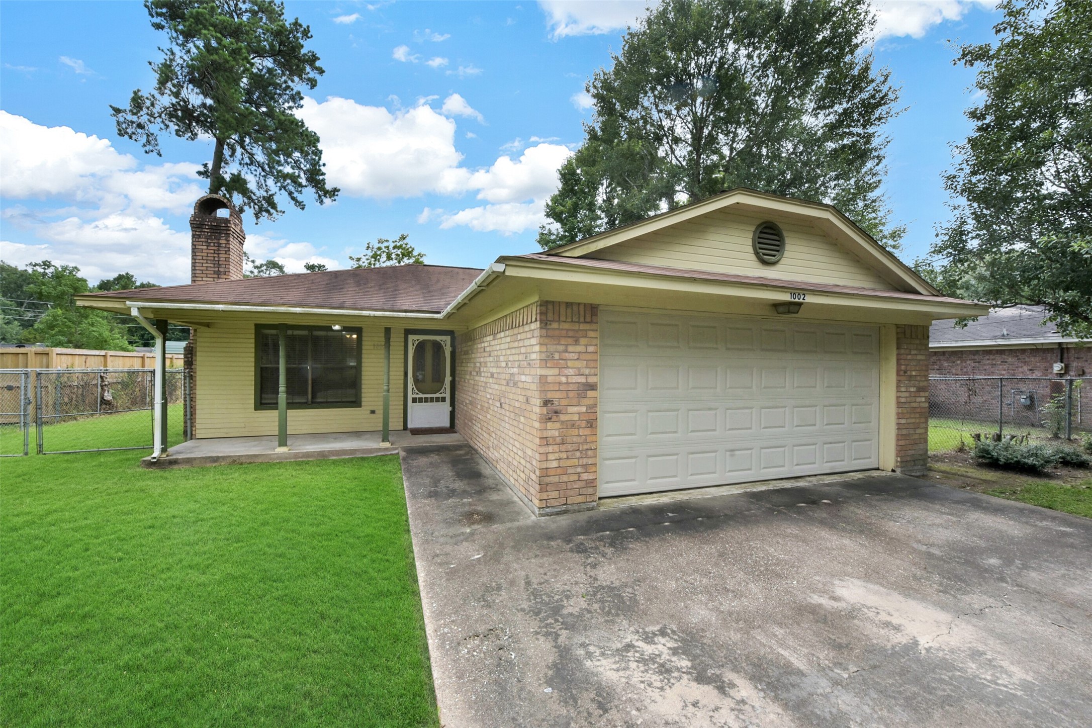 1002 Williams Street Property Photo 1
