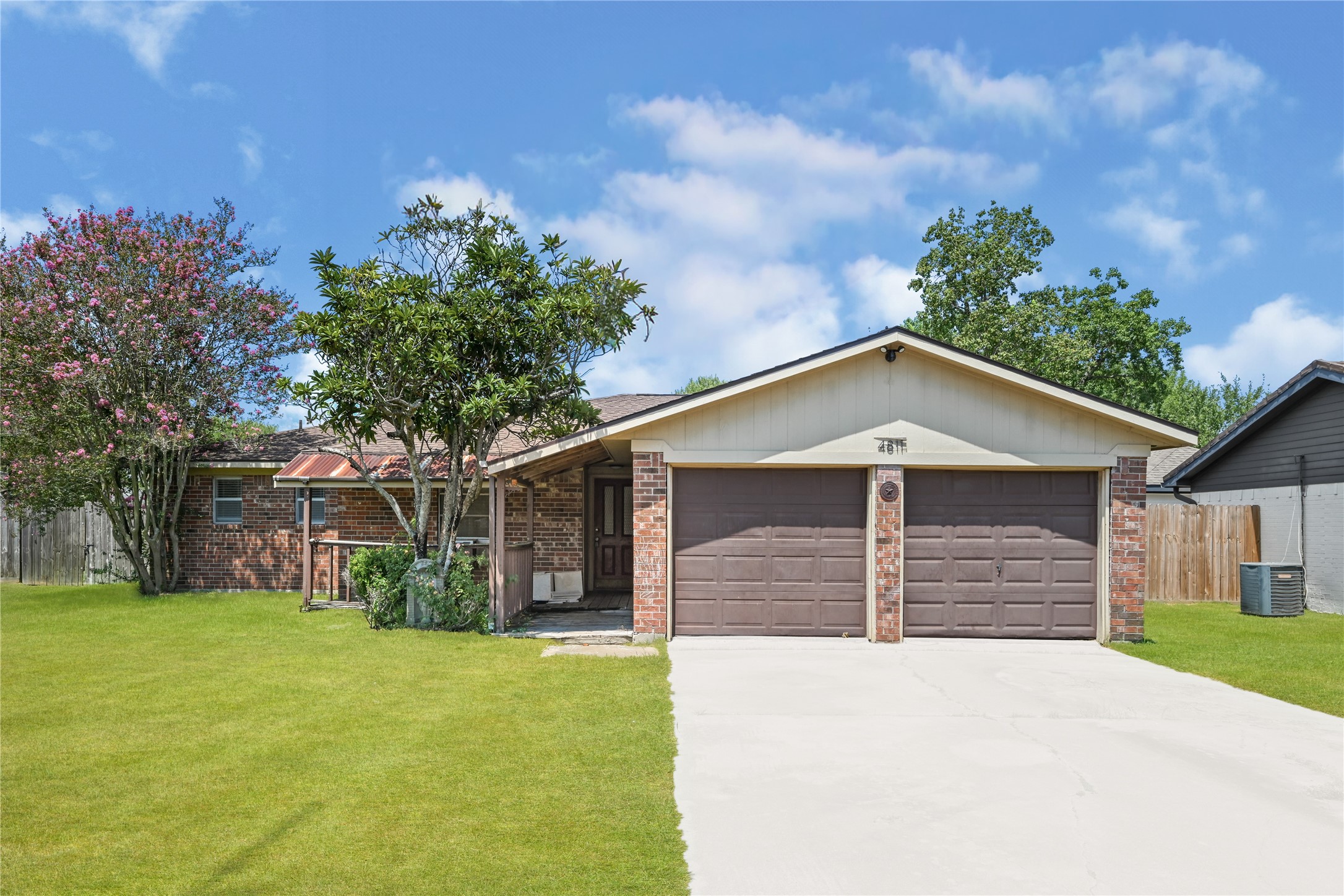4811 25th Street Property Photo 2