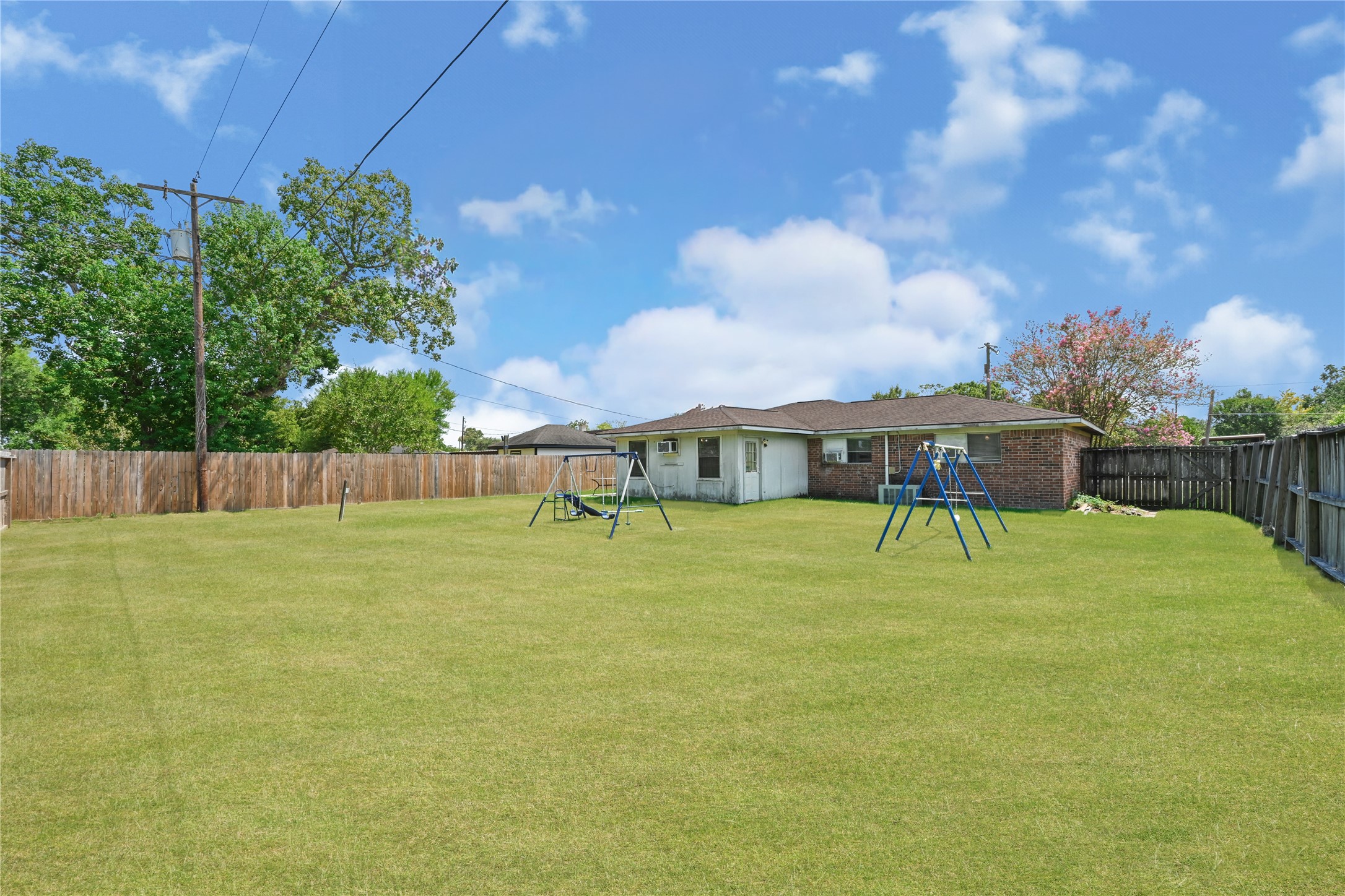 4811 25th Street Property Photo 4