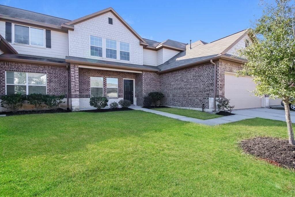 12234 Maura Lane, Houston TX 77044 Property Photo 1