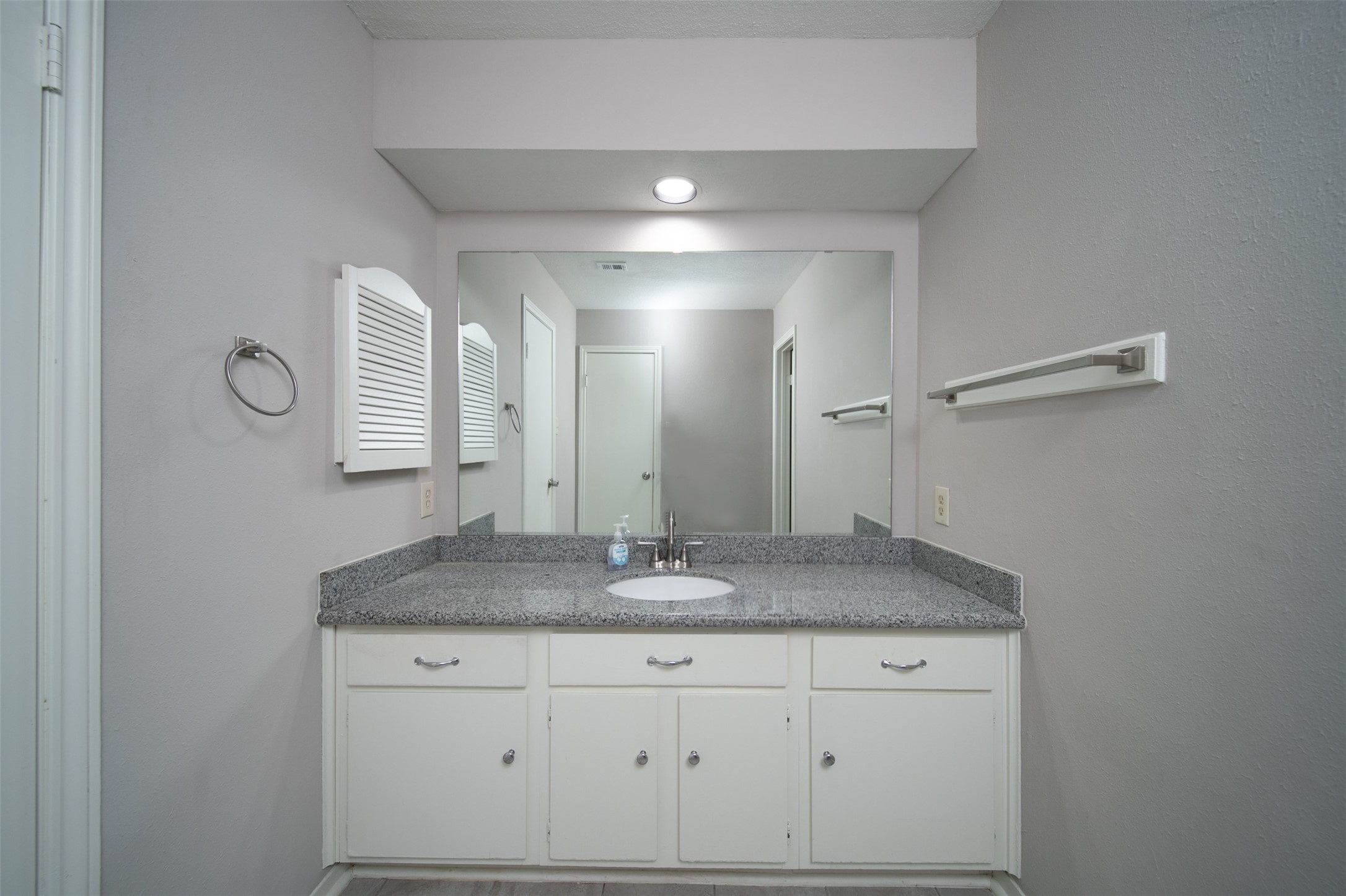 7935 Kendalia Drive Property Photo 8