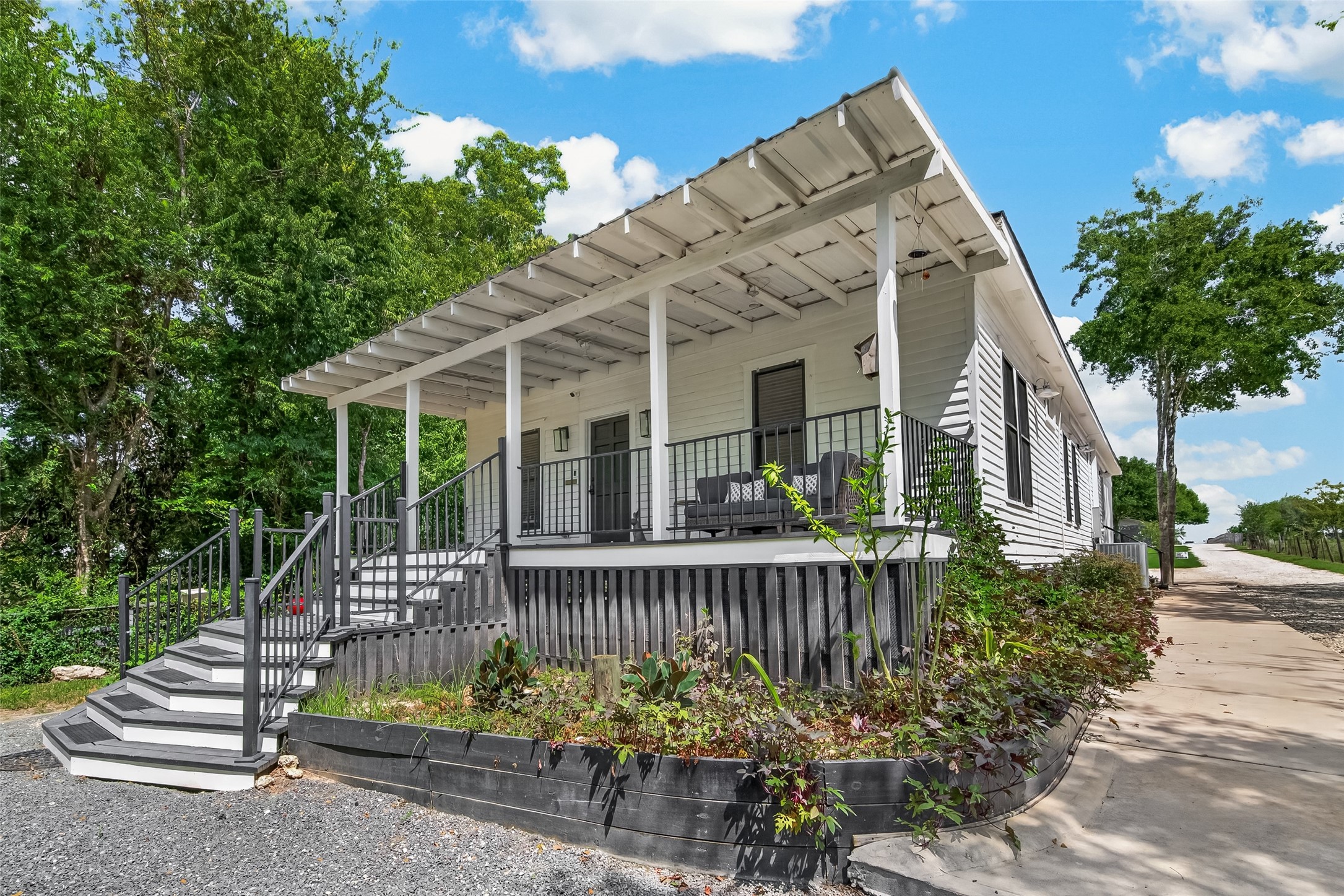 8979 Fm 359 Road Property Photo 2