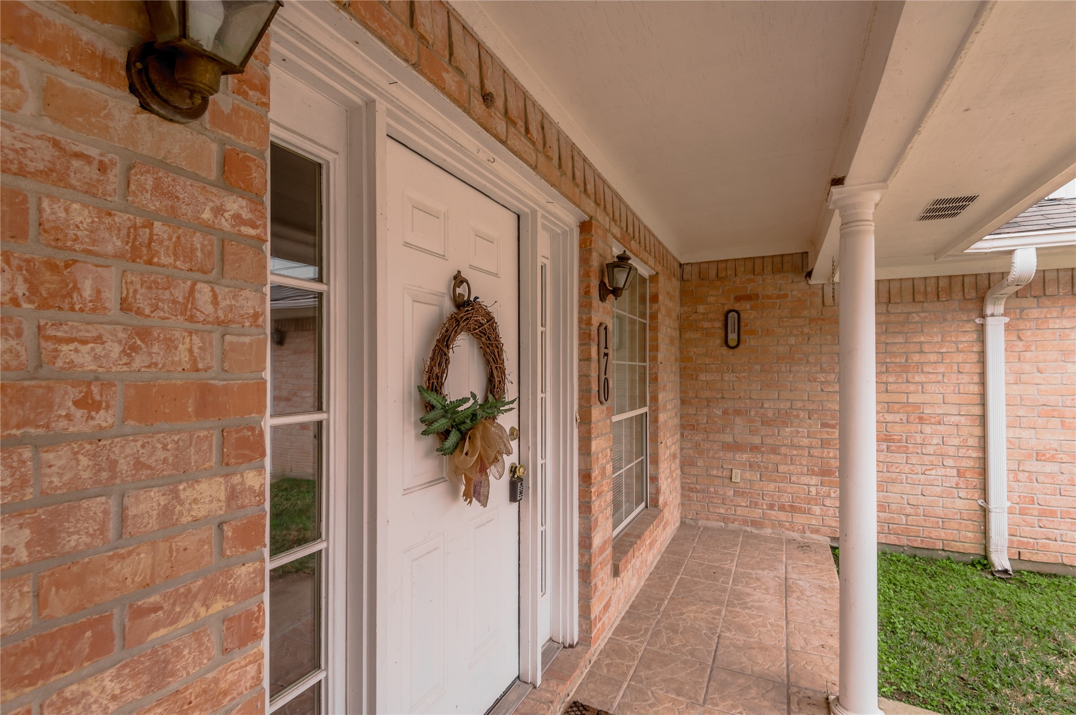 170 Broadmoor Drive Property Photo 4