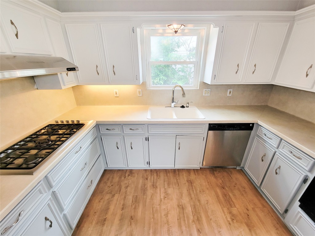 13406 Glen Erica Drive Property Photo 18