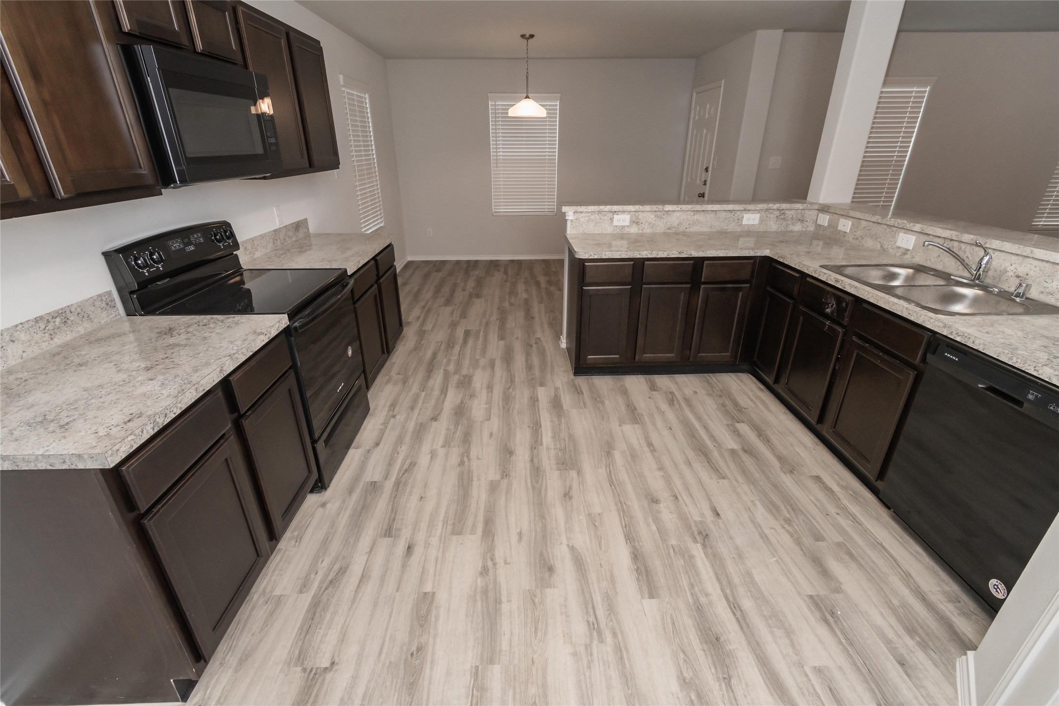 5635 Gara River Drive Property Photo 4