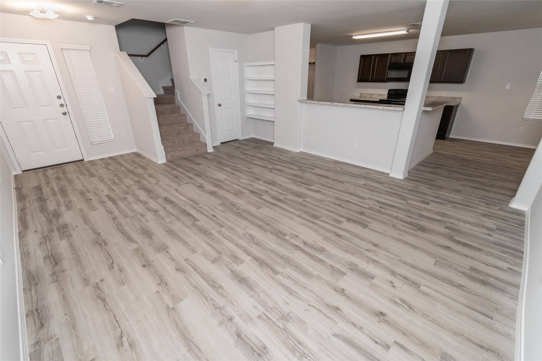 5635 Gara River Drive Property Photo 7