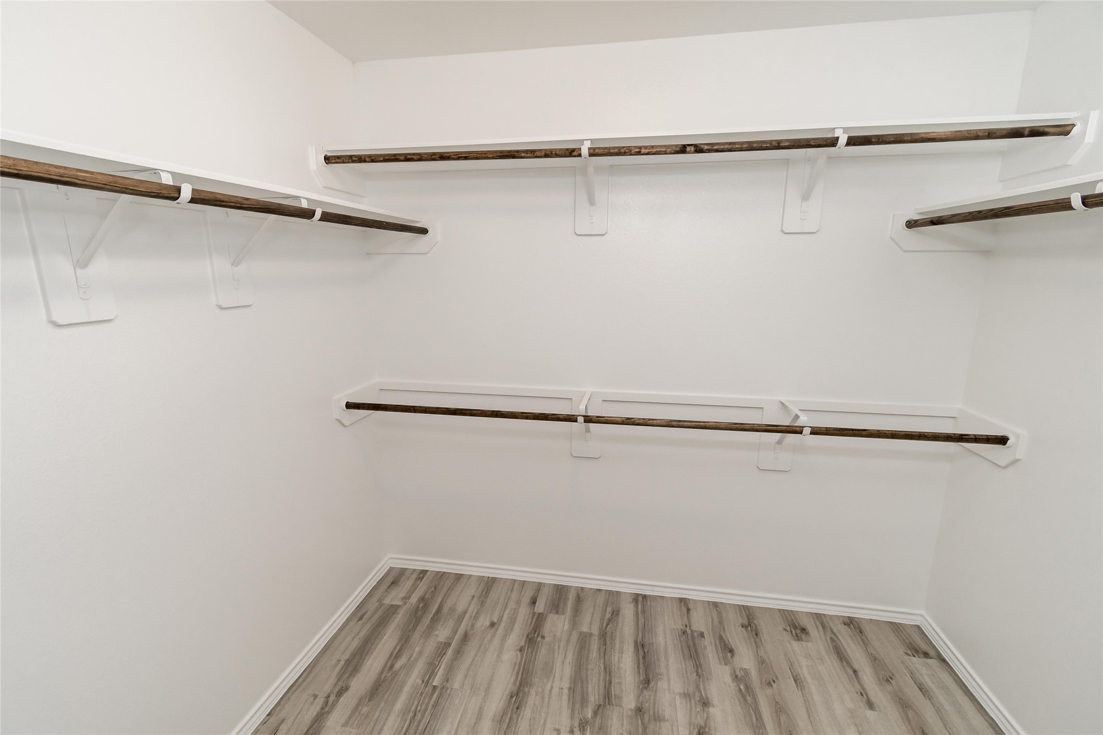 5635 Gara River Drive Property Photo 10