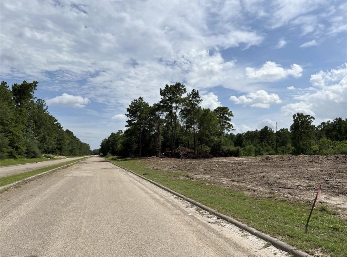 18702 Continental Parkway Property Photo 11
