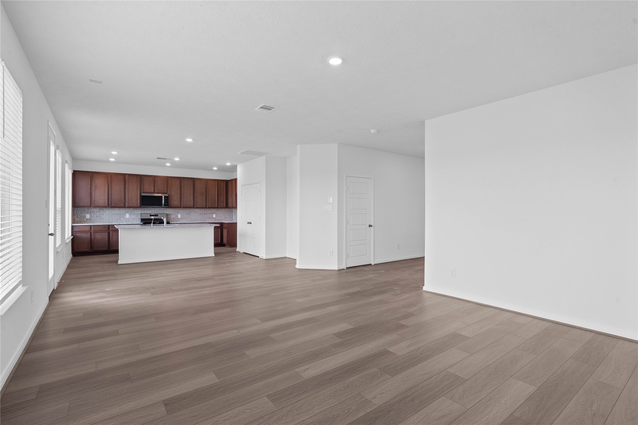 3207 Isla Samara Drive Property Photo 9