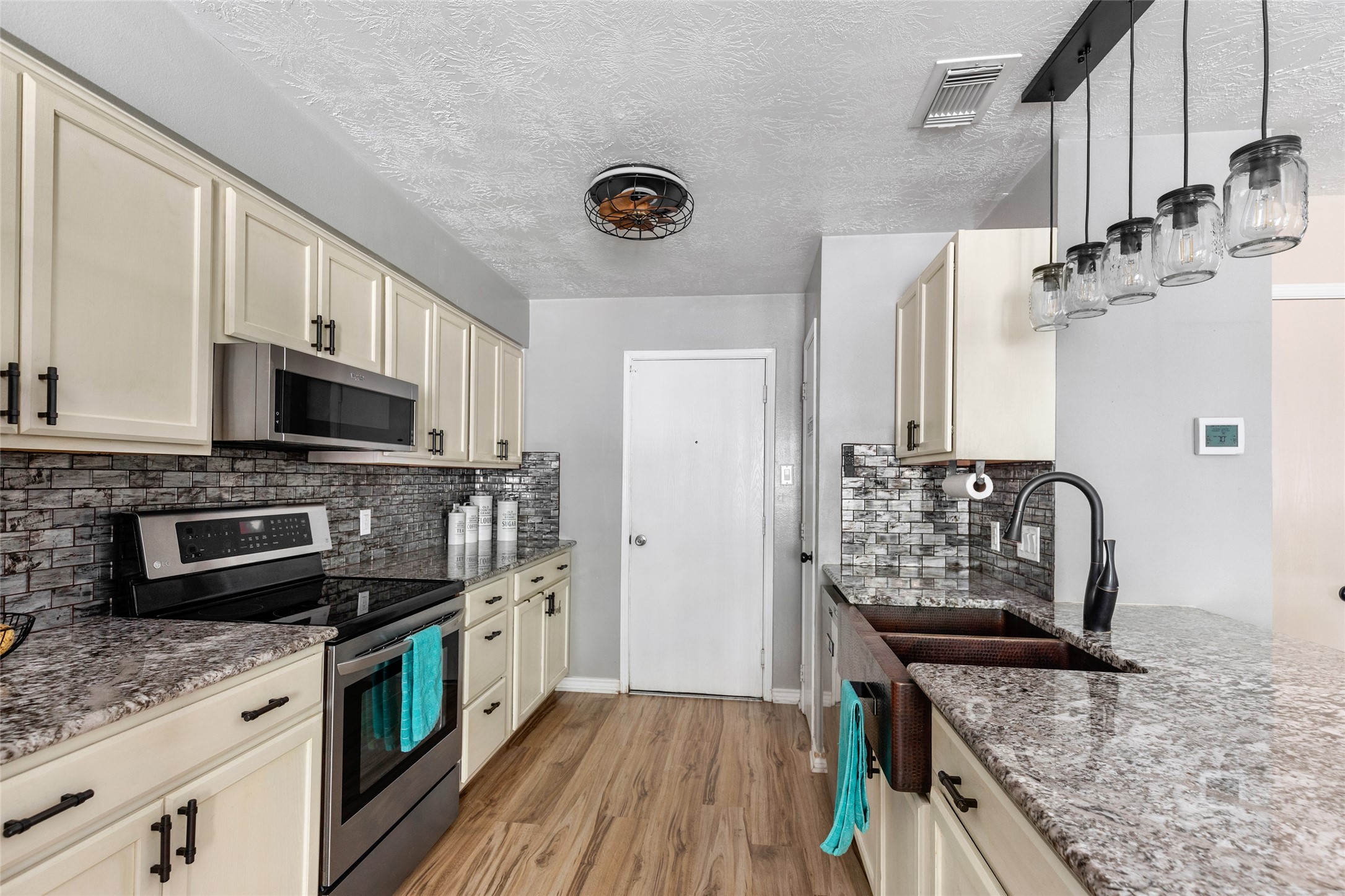 17703 Typhoon Way Property Photo 22