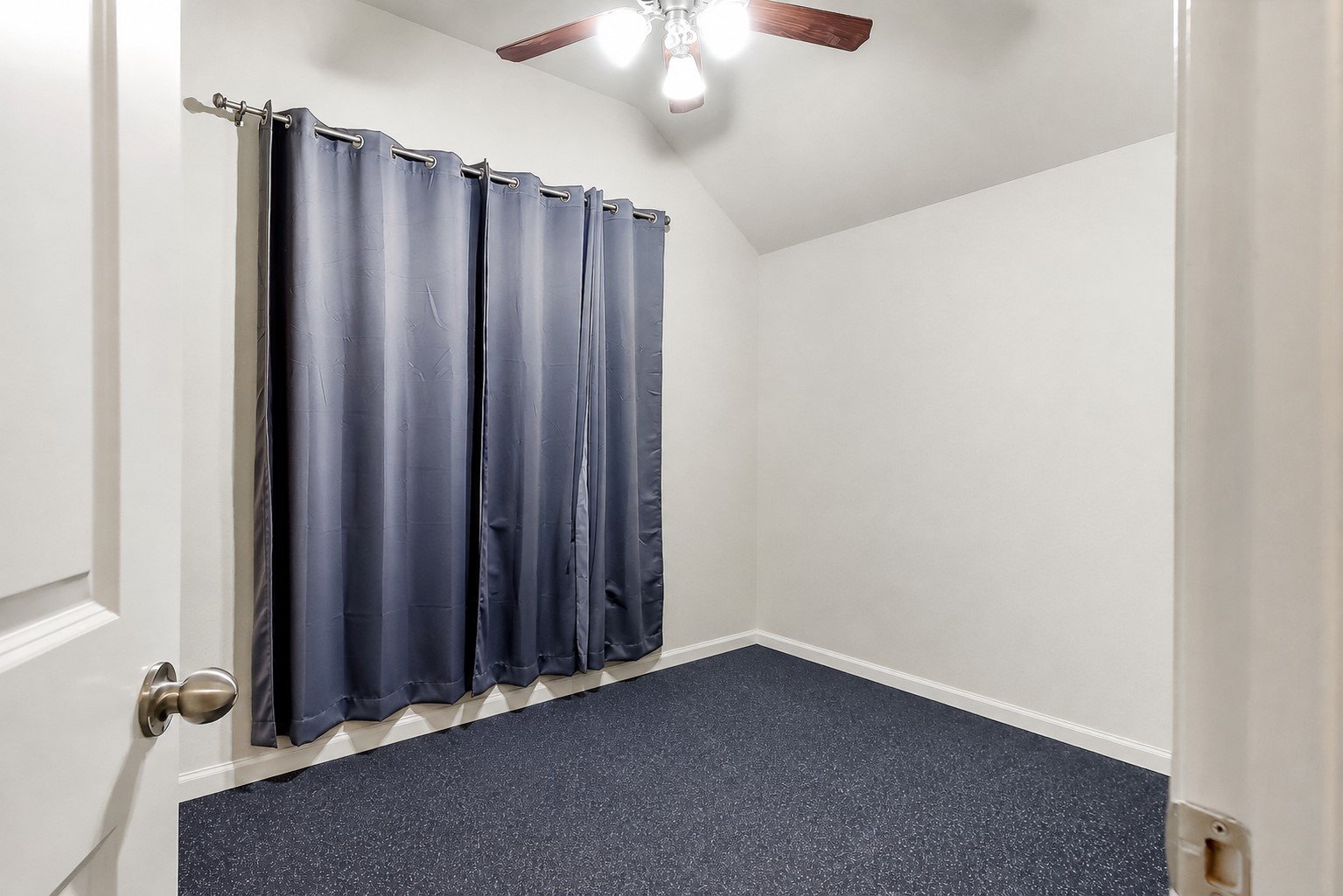 28215 Helmsman Knolls Drive Property Photo 12