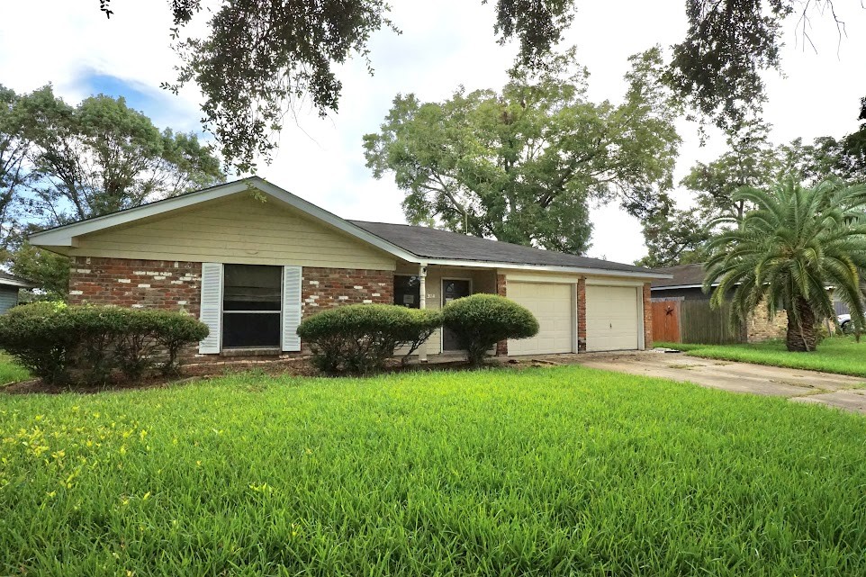 324 Pine Street Property Photo 1