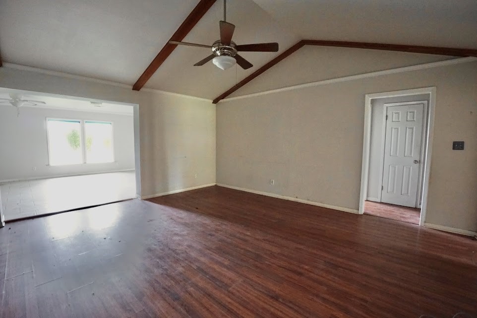 324 Pine Street Property Photo 4