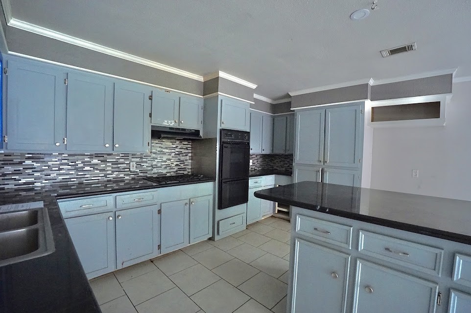 324 Pine Street Property Photo 11