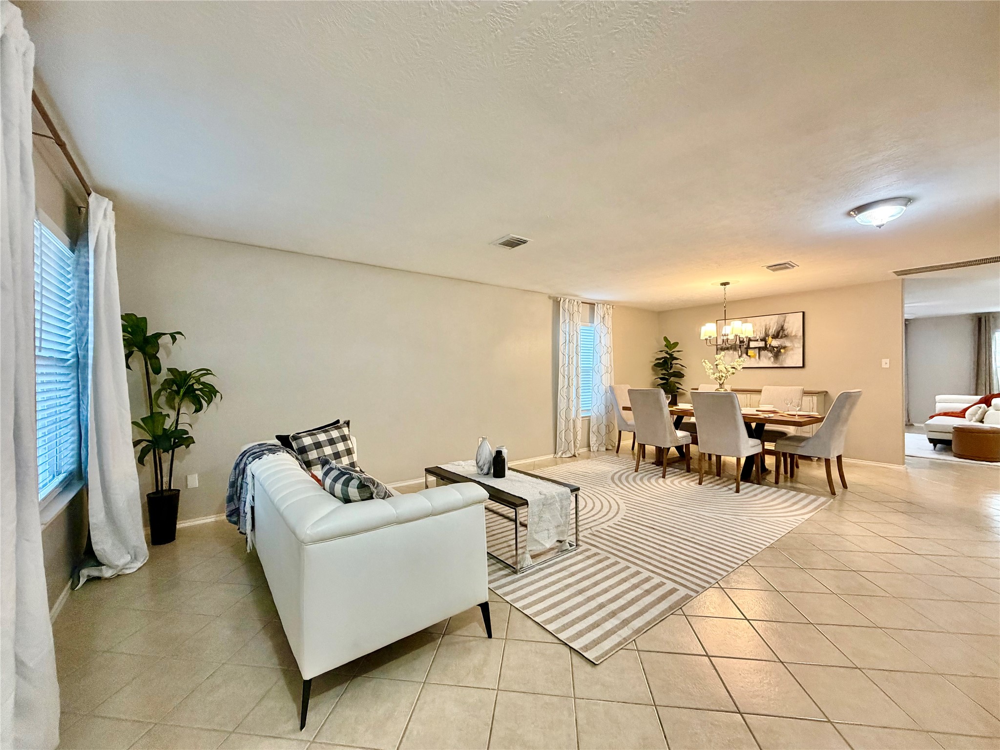 1126 Desert Willow Lane Property Photo 4