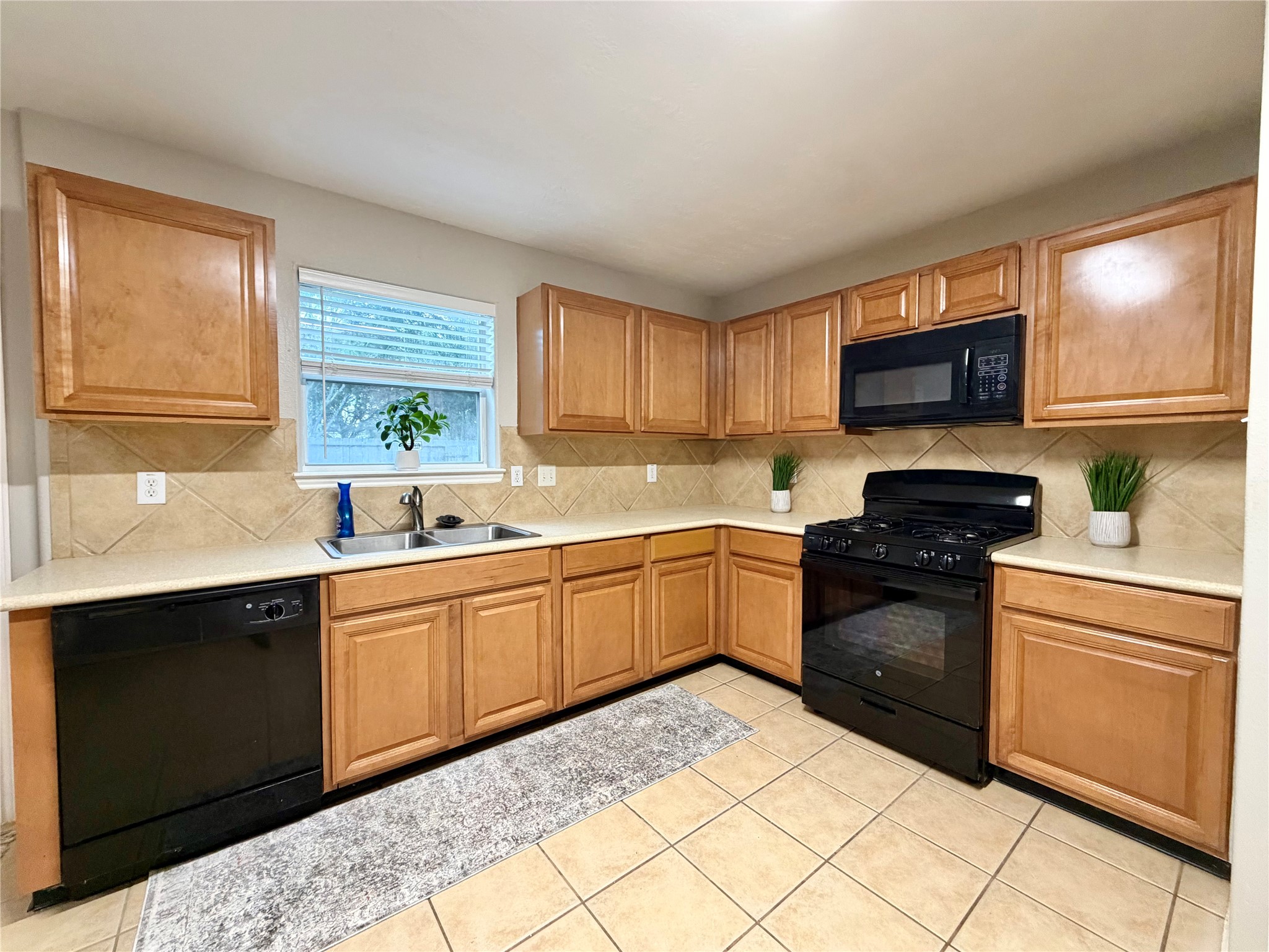1126 Desert Willow Lane Property Photo 12