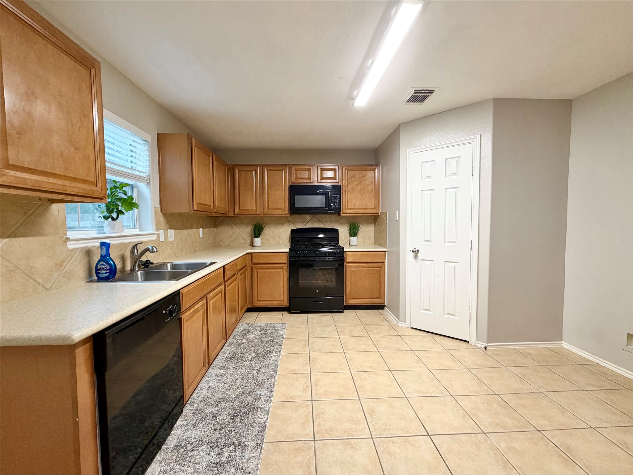 1126 Desert Willow Lane Property Photo 14