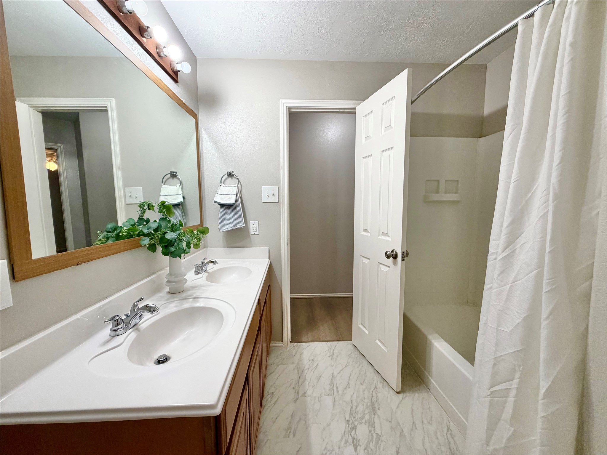 1126 Desert Willow Lane Property Photo 28