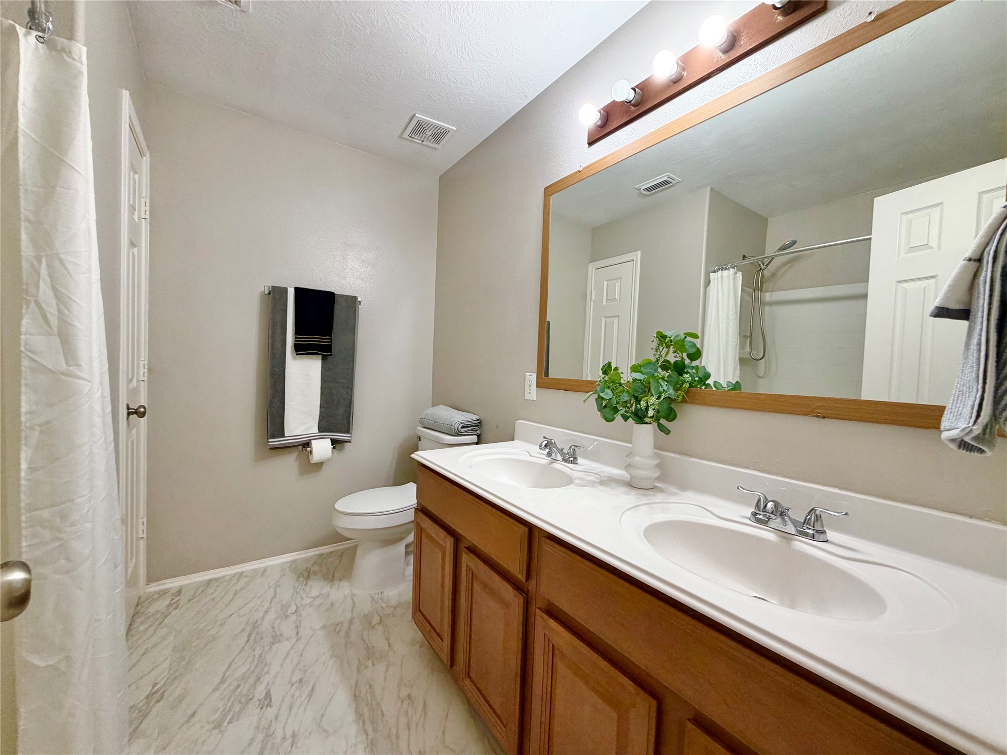 1126 Desert Willow Lane Property Photo 29