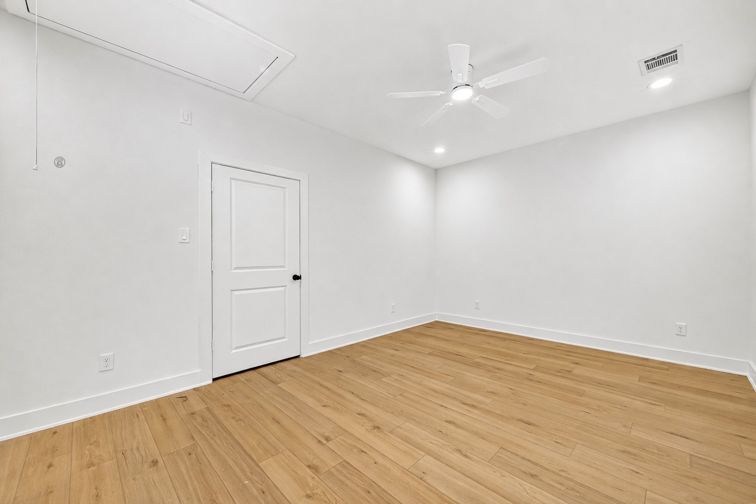 7824 Beckley Street Back Property Photo 16