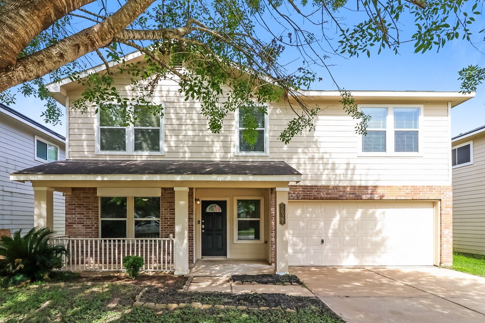 5027 Oakbriar Lane Property Photo 1