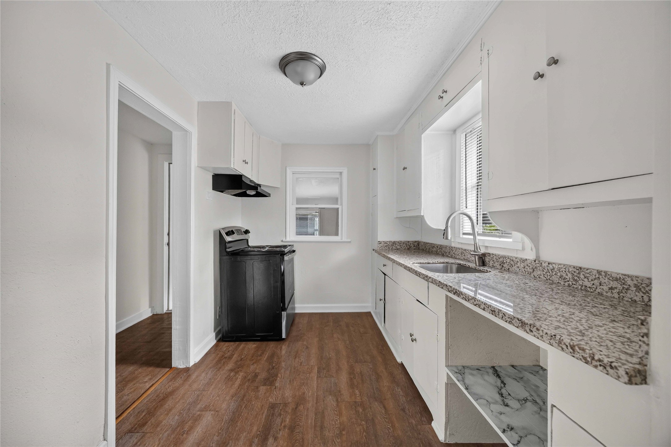 6414 Woodrow Street Property Photo 6