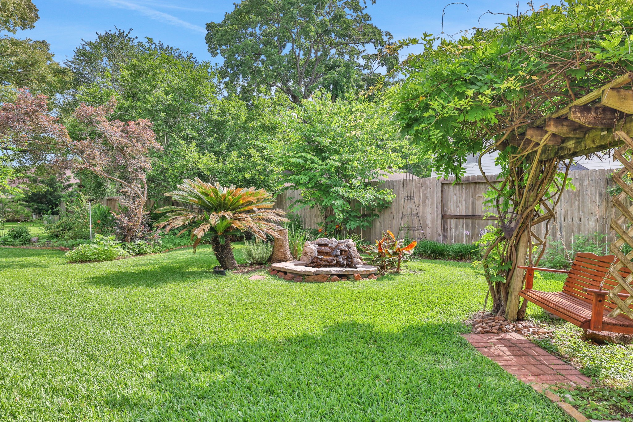 19110 Kelly Oaks Court Property Photo 5