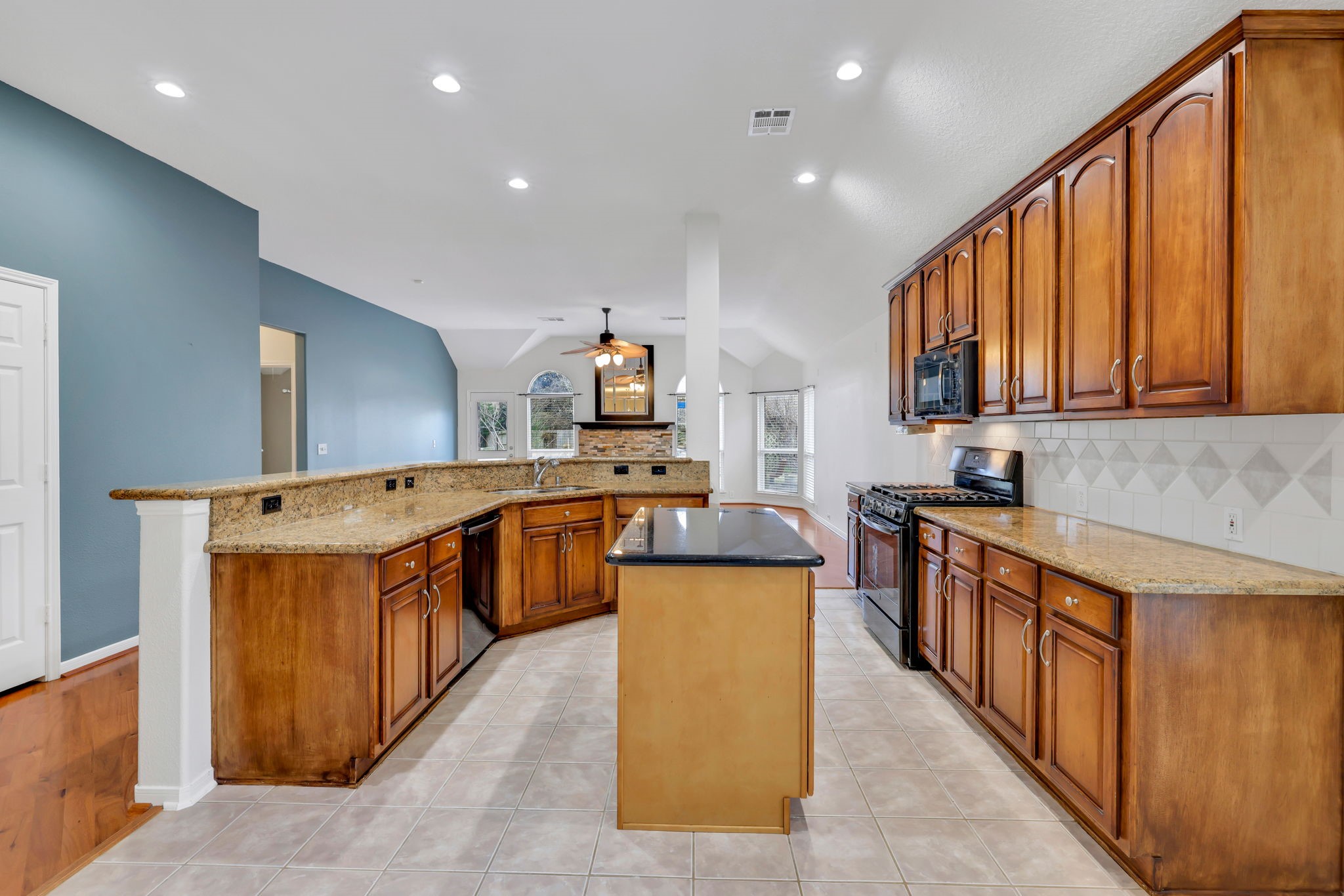 19110 Kelly Oaks Court Property Photo 13
