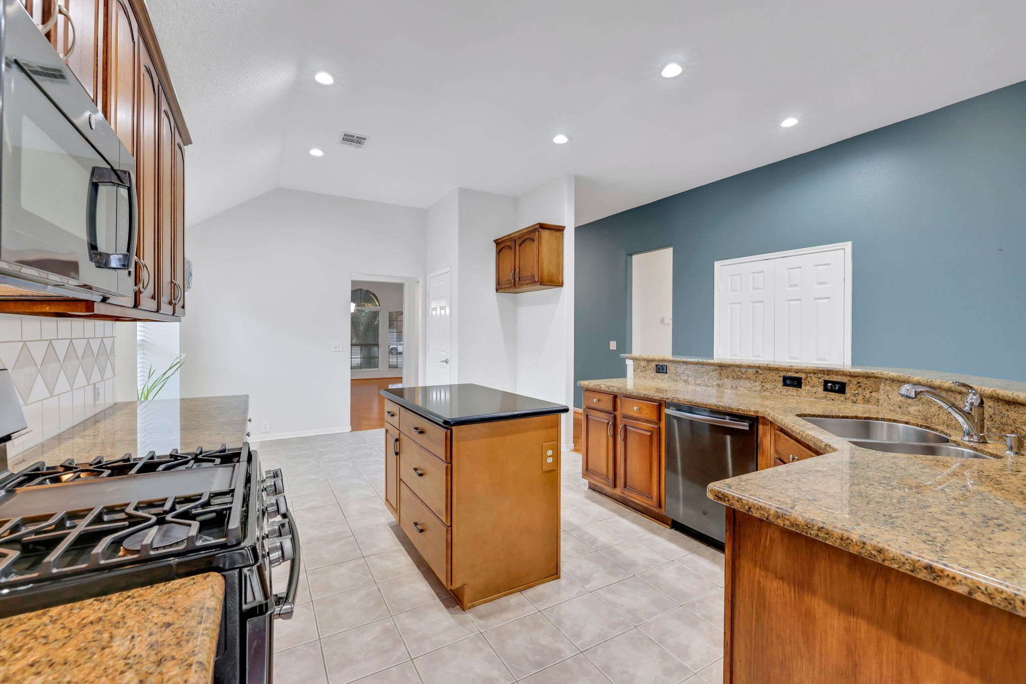 19110 Kelly Oaks Court Property Photo 15