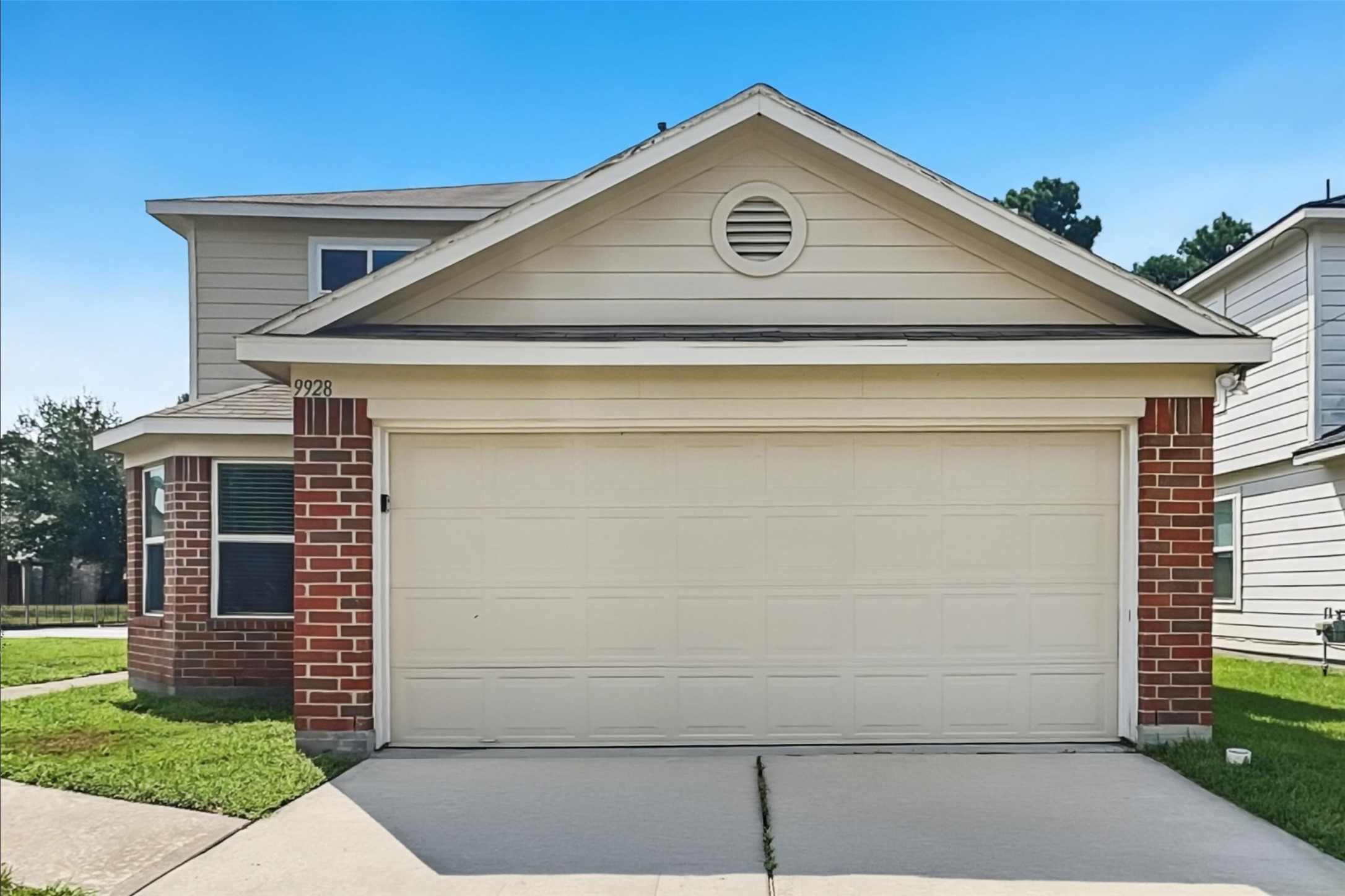 9928 Grebe Drive Property Photo 1